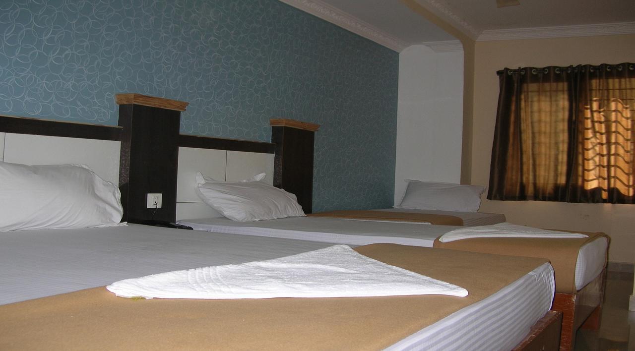 Ssb Residency Hotel Tirupati Buitenkant foto