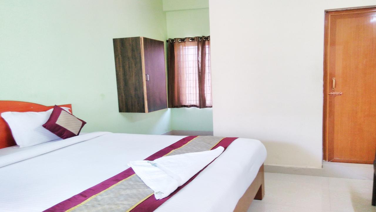 Ssb Residency Hotel Tirupati Buitenkant foto